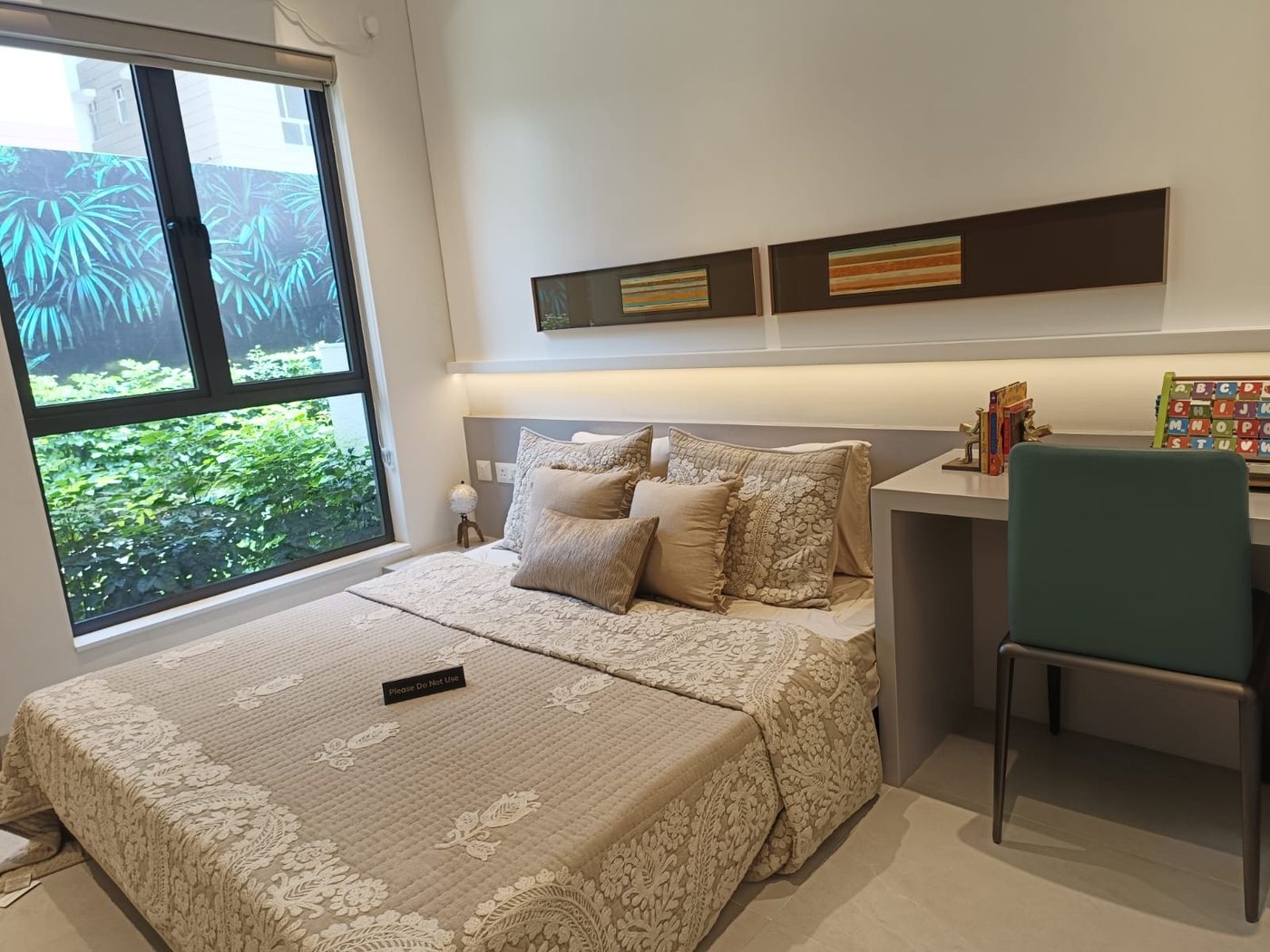 F Residences Merlin