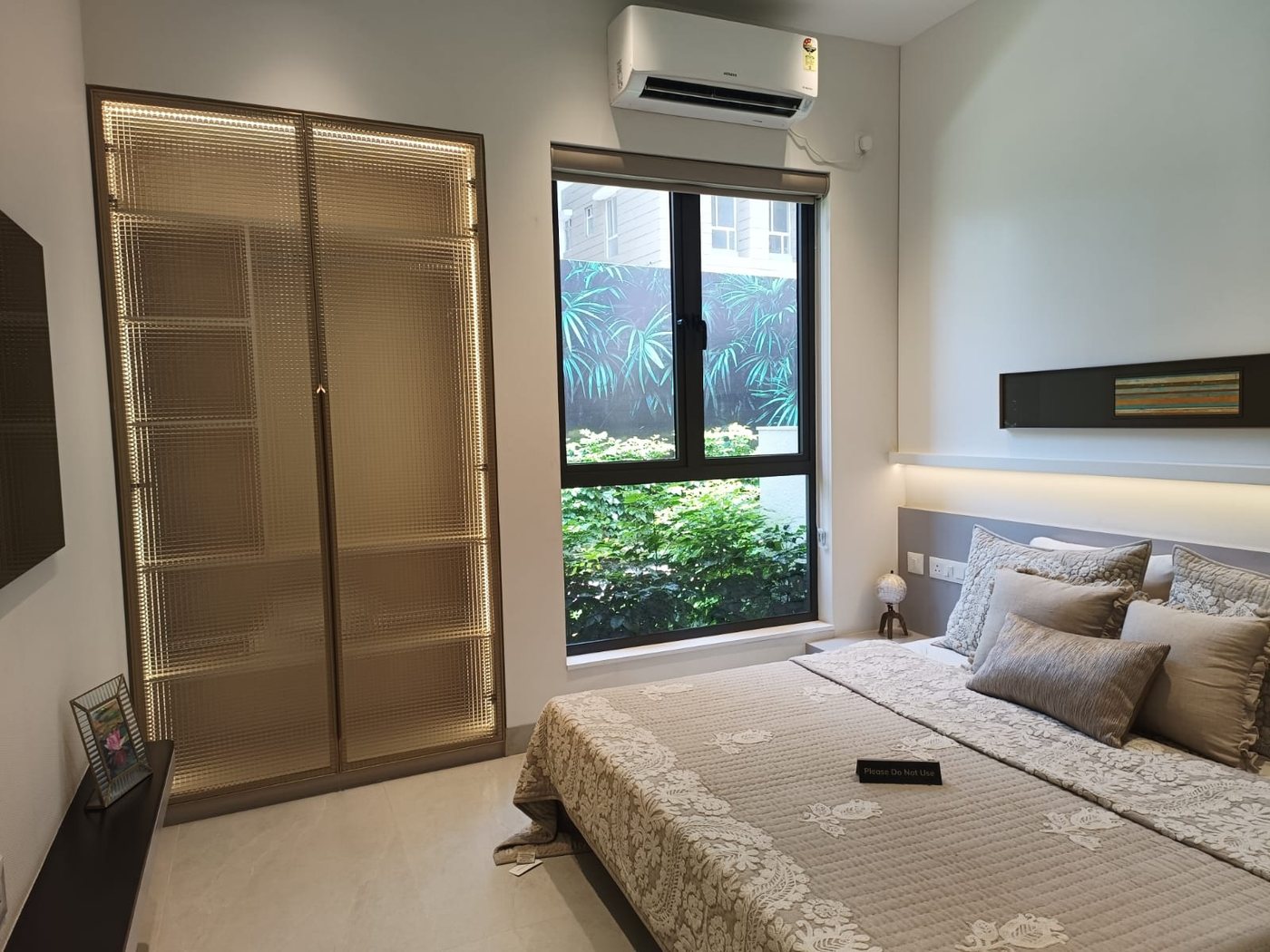 F Residences Merlin